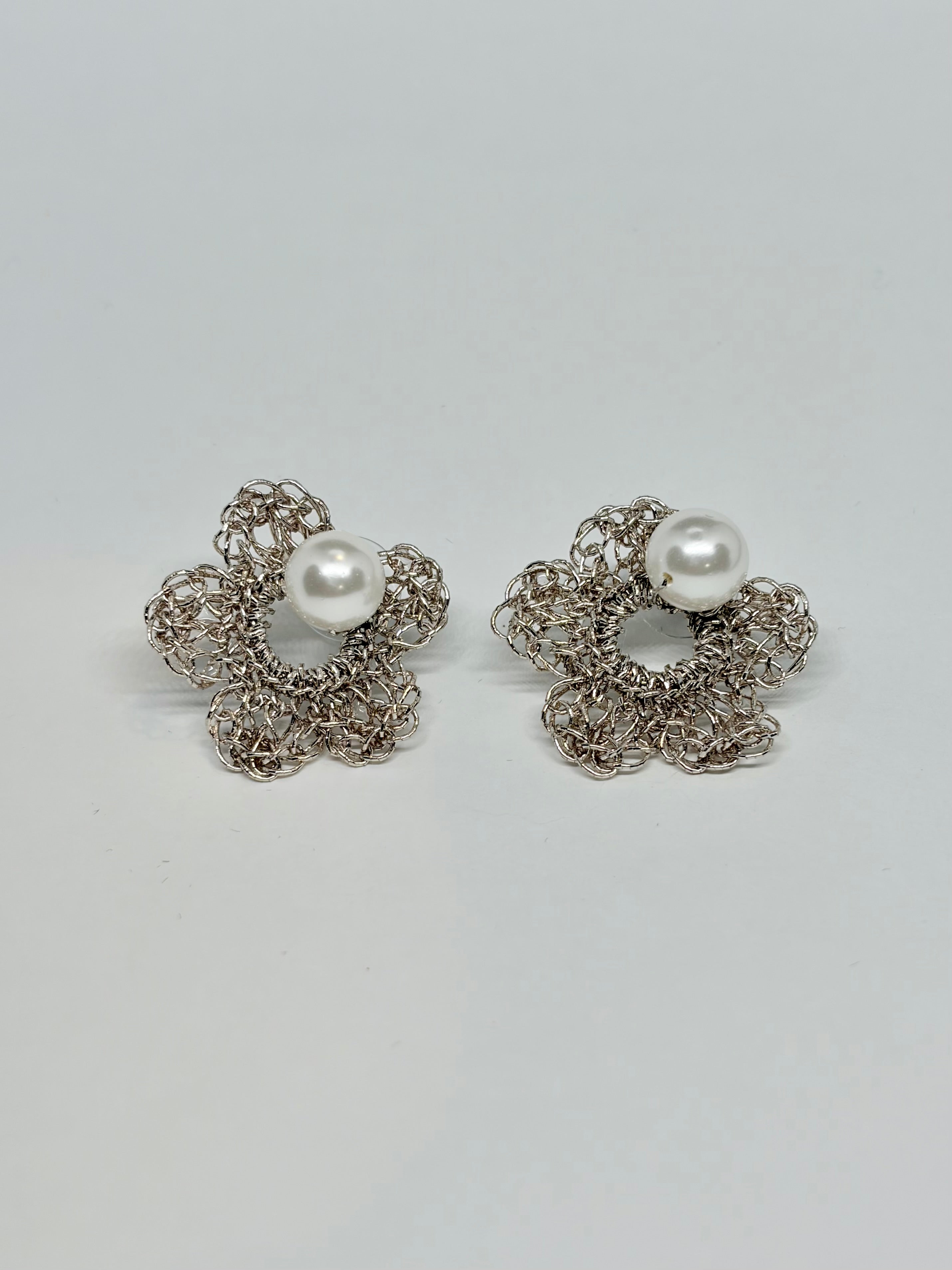 Grande Flower Studs