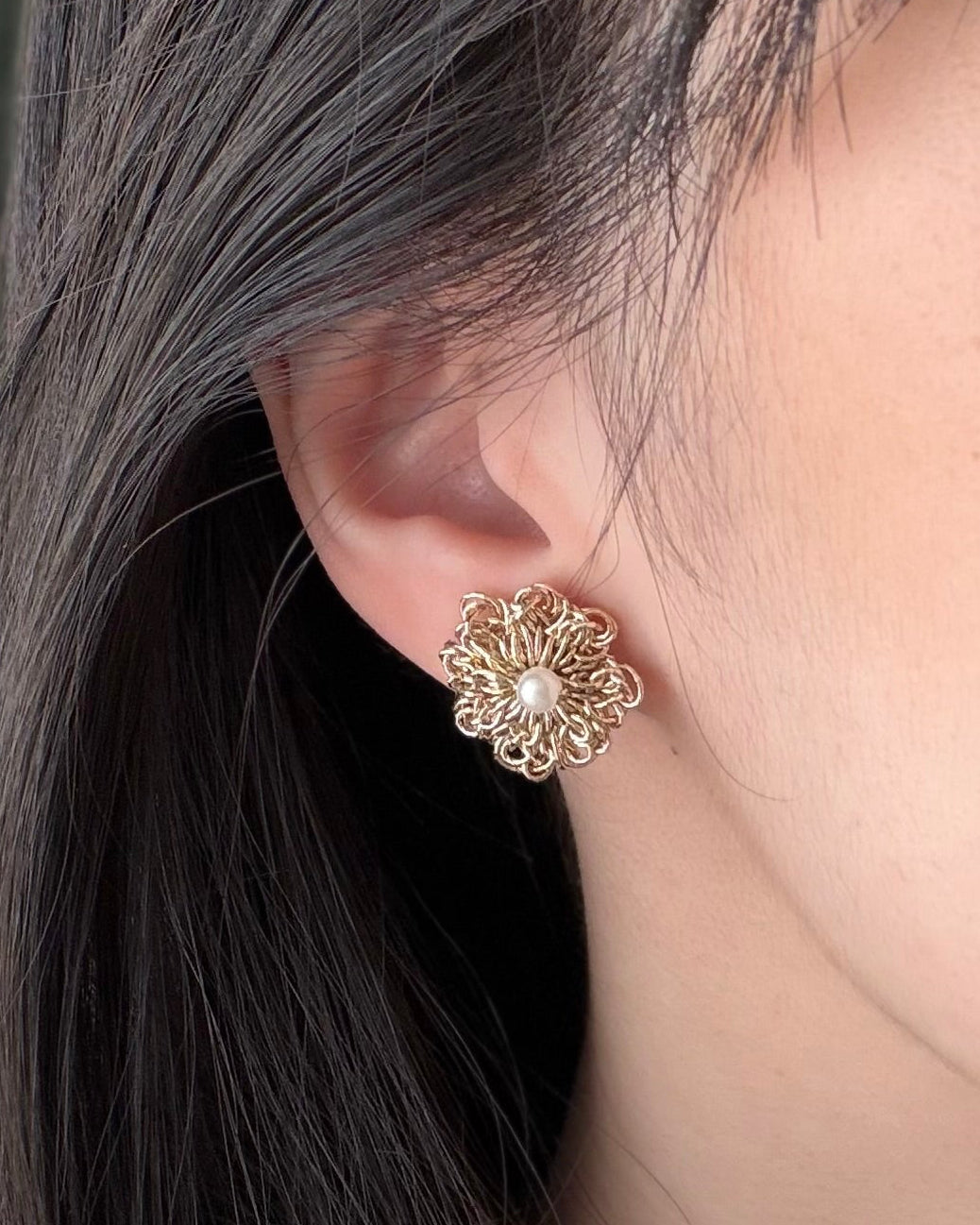 Daisy Studs