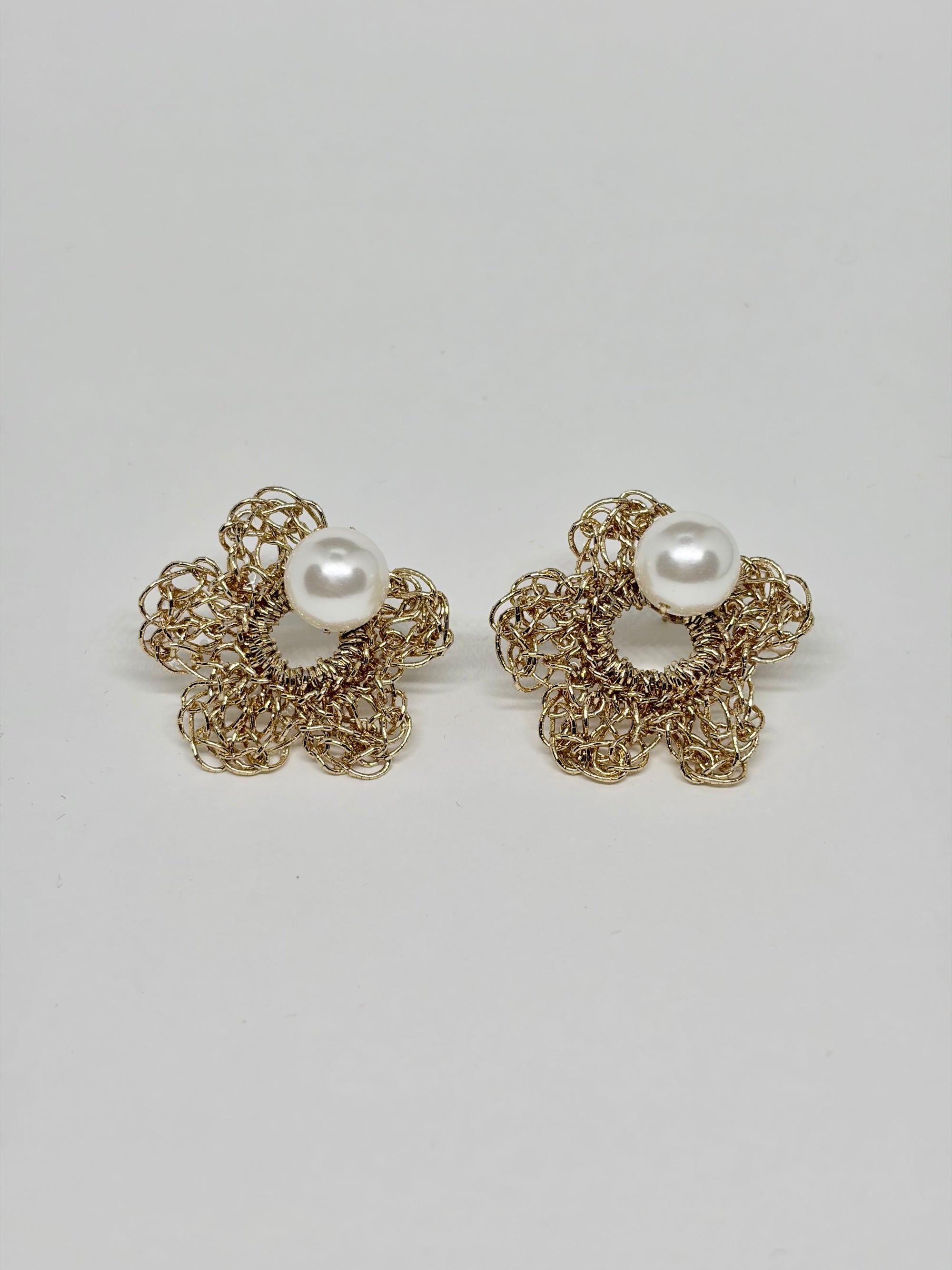 Grande Flower Studs