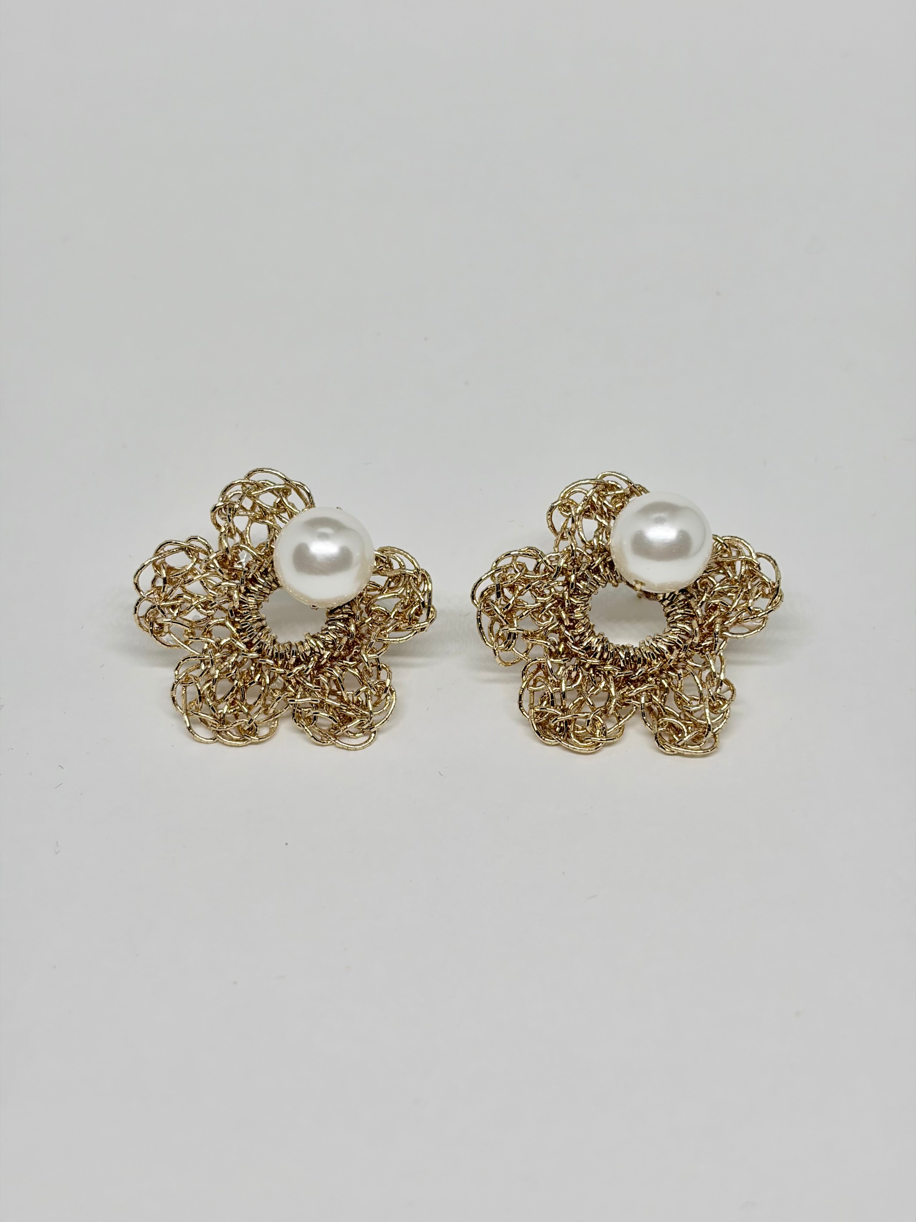Grande Flower Studs