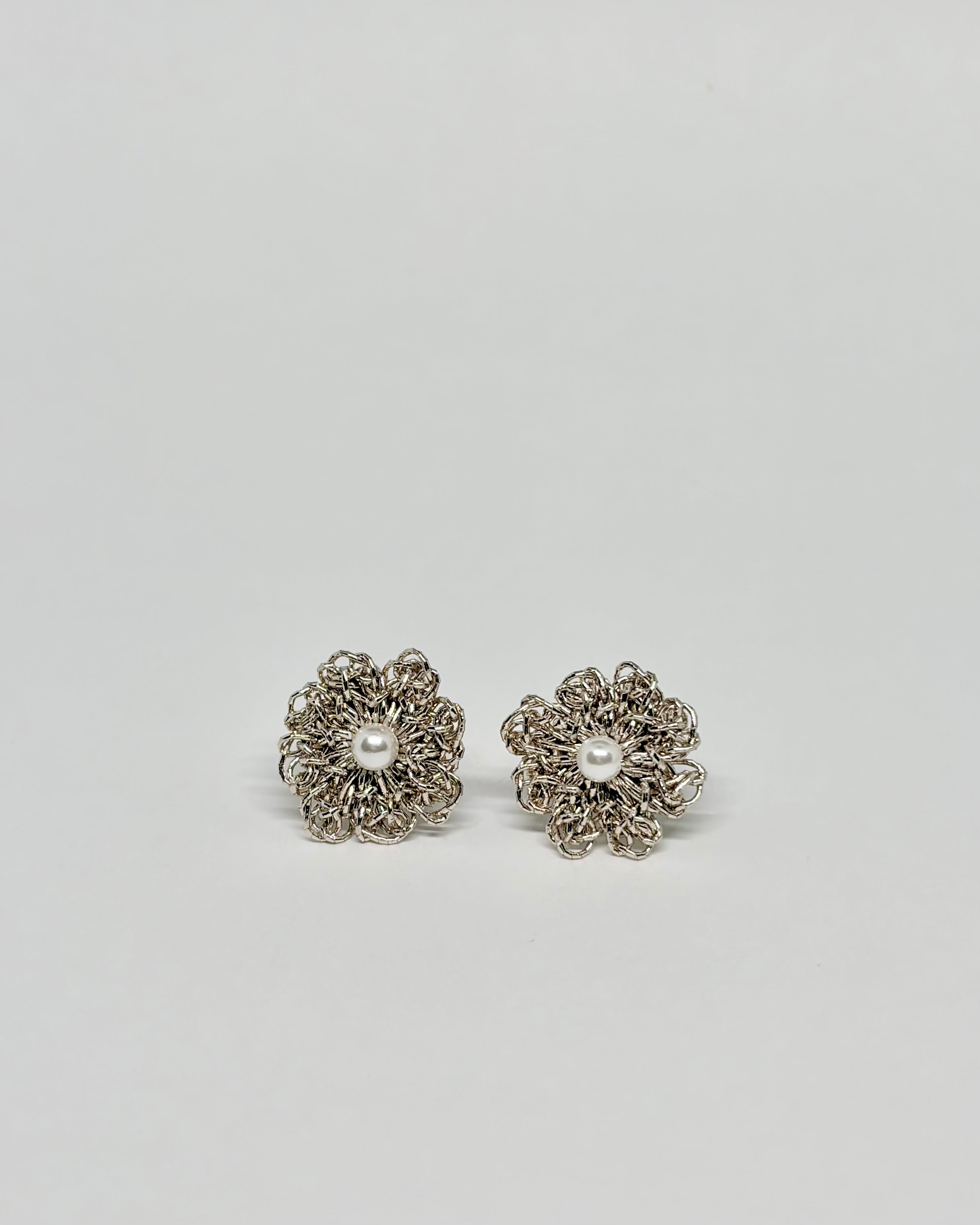 Daisy Studs