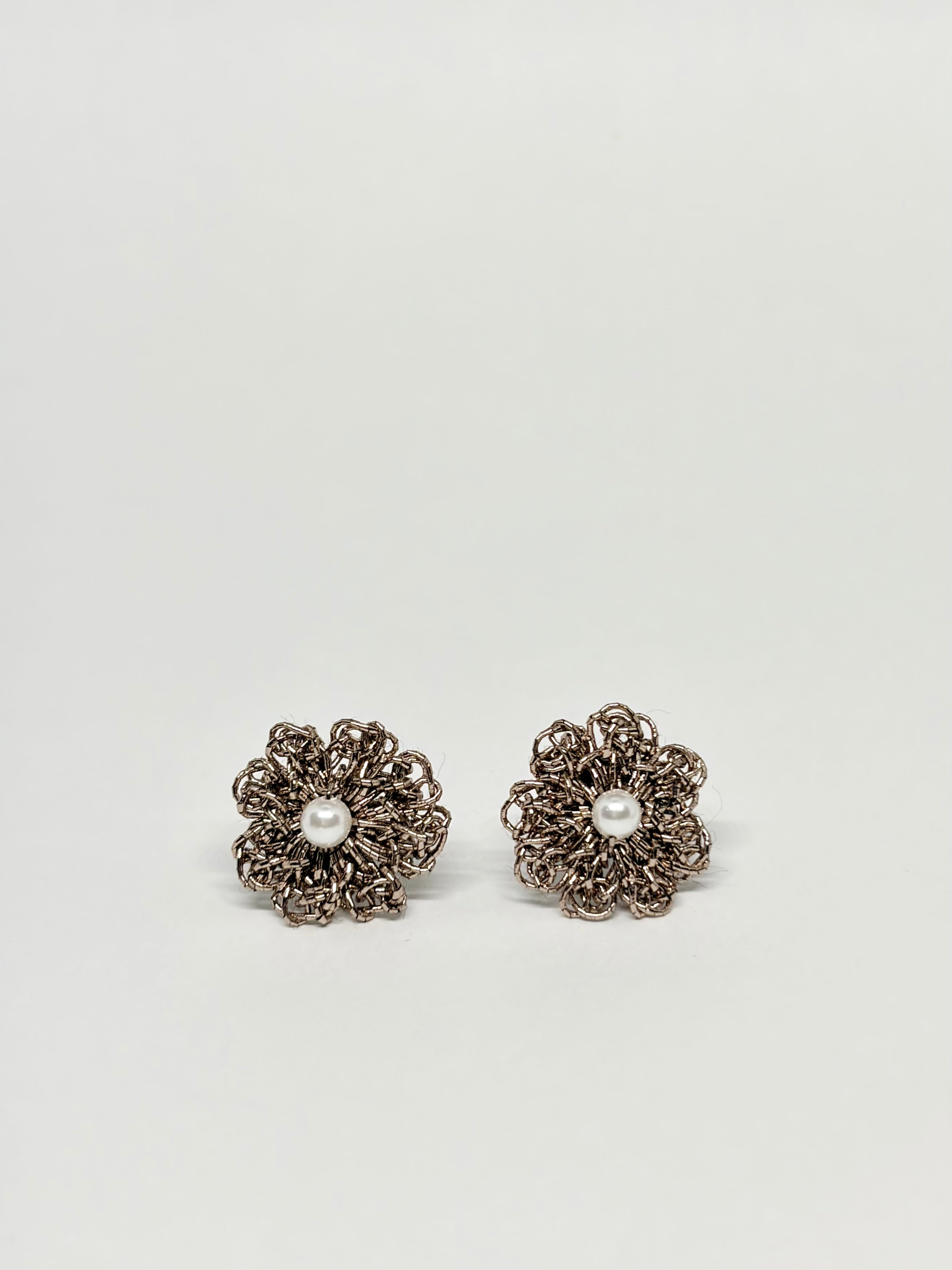 Daisy Studs