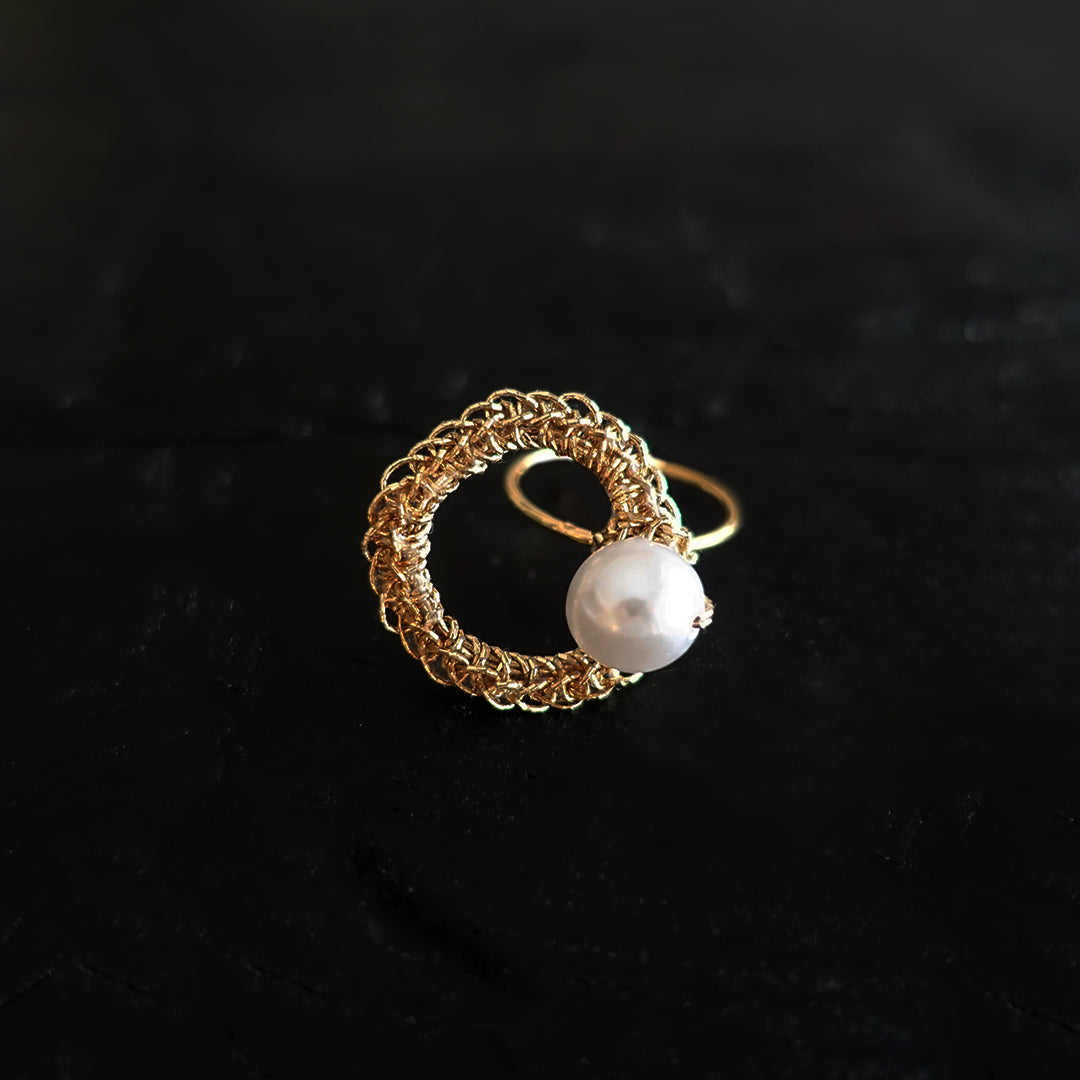 Circle & Pearl Ring